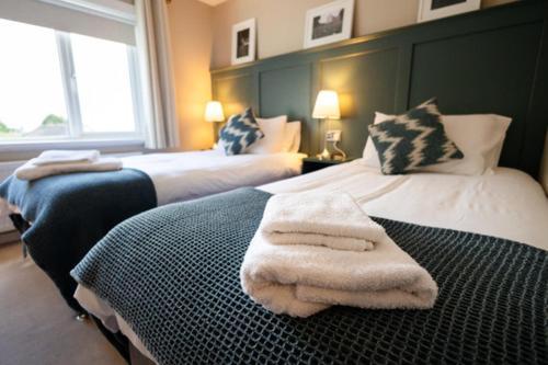 יוגאל Summerfield Lodge B&B מראה חיצוני תמונה