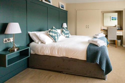 יוגאל Summerfield Lodge B&B מראה חיצוני תמונה