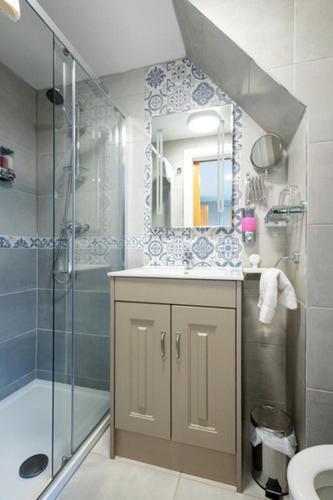 יוגאל Summerfield Lodge B&B מראה חיצוני תמונה